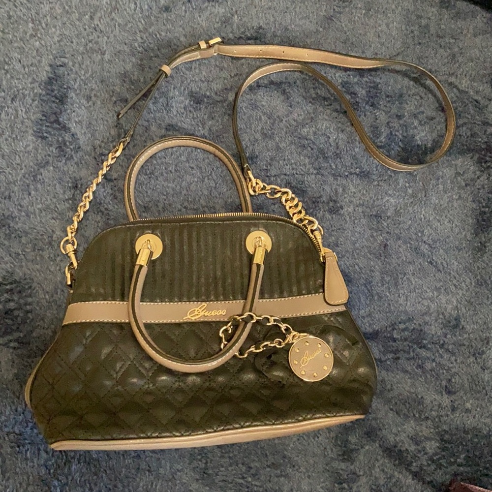EUC Guess purse